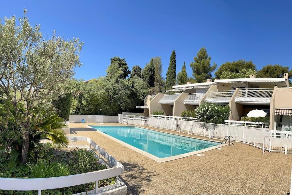Le Solea - Cassis Centre Residence Le Club Avec Piscine Et Garage Pour 2-4 Personnes Buitenkant foto